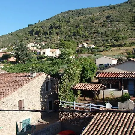 La Vie En Rose, Chambres D'hôtes- Roquebrun
